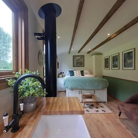 Hotel Luxury With Hot Tub Near - Adults Only 3*