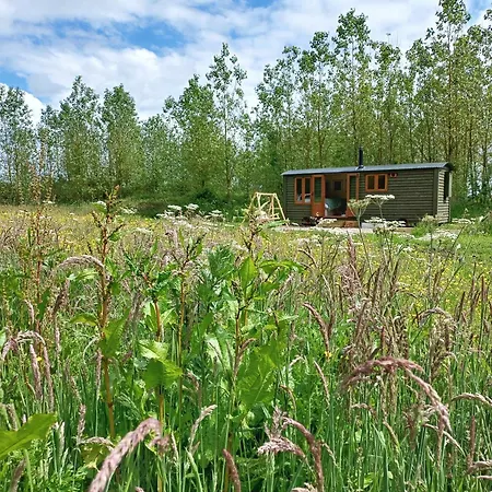 Luxury With Hot Tub Near - Adults Only 3*